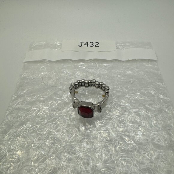 Vintage Silver-Plated Adjustable Ring With Ruby Red Gemstone - Picture 6 of 6